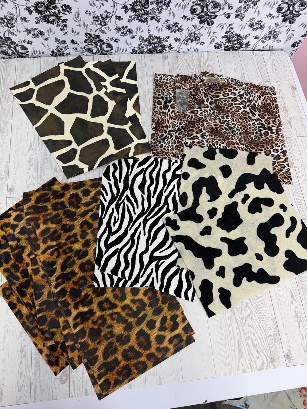 2012 vintage Animal Print PU Stretch Faux Leather Vinyl Fabric 33 sheets